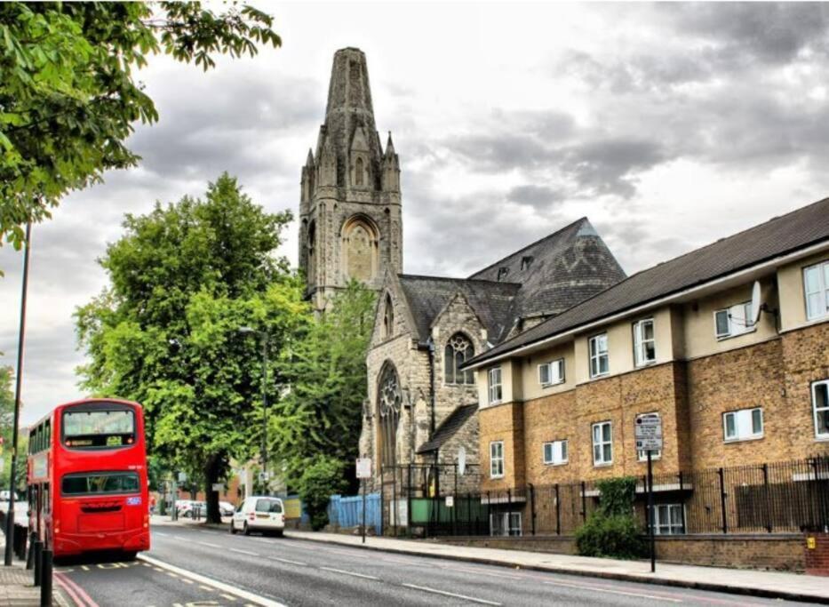 The Anson Hotel - Conveniently Located Sweet Space Near Transportation Stations London Exterior foto