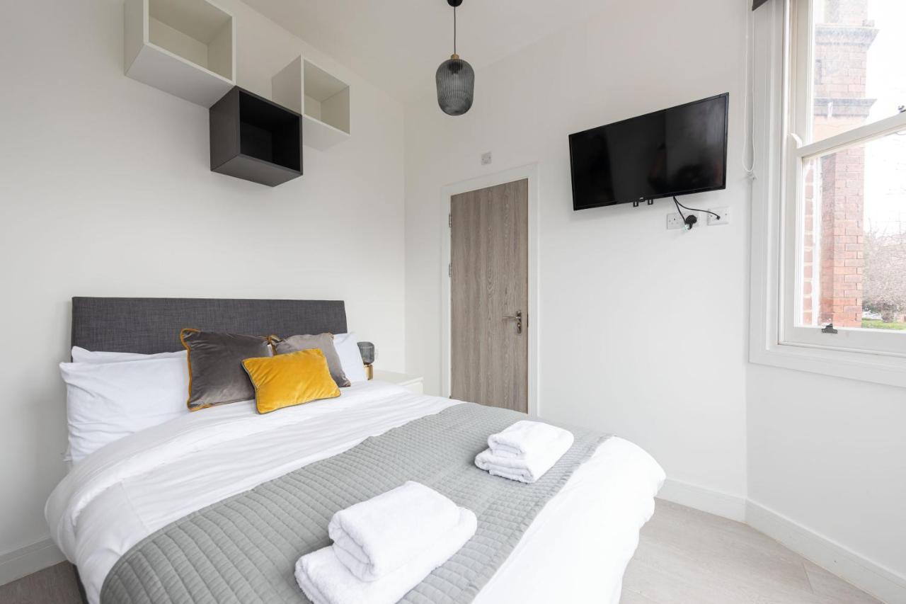 The Anson Hotel - Conveniently Located Sweet Space Near Transportation Stations London Exterior foto